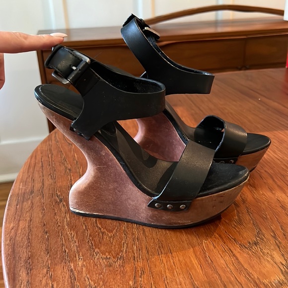 Luxury Rebel Leather Wooden Wedges size 8 - Picture 1 of 5